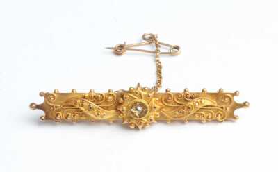 GOLD BROOCH