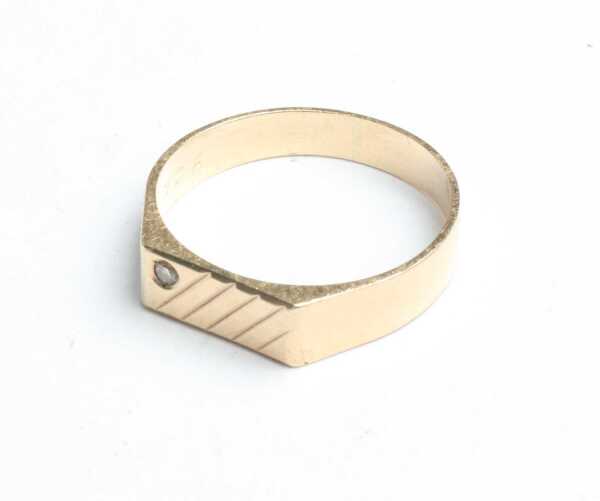 GOLD RING