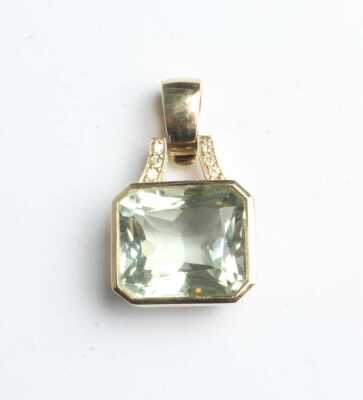 GOLD PENDANT