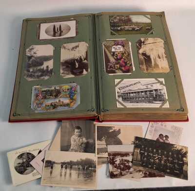 POSTCARD ALBUM