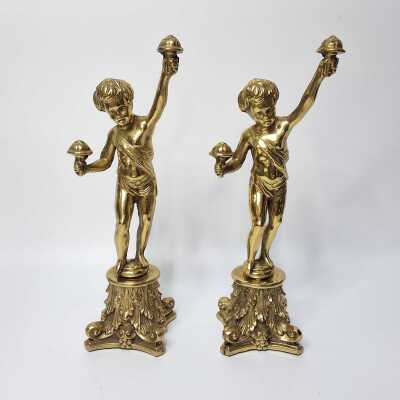 MANTEL ORNAMENTS