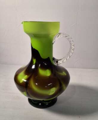 STUDIO GLASS