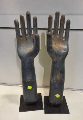 GLOVE STANDS