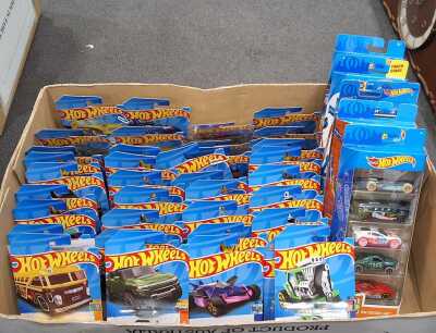 HOT WHEELS
