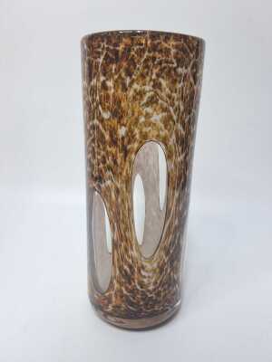 STUDIO GLASS