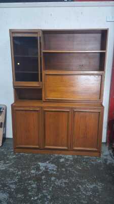 WALL UNIT