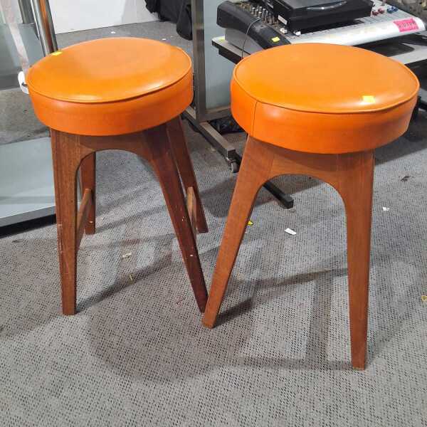 BAR STOOLS