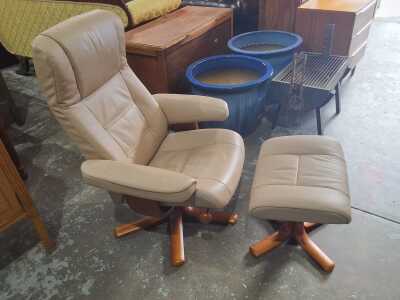 LEATHER RECLINER