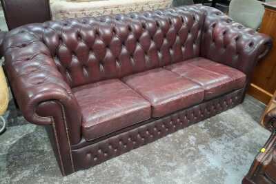 CHESTERFIELD LOUNGE