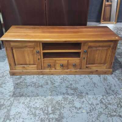 ENTERTAINMENT UNIT