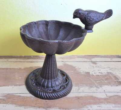 BIRD FEEDER