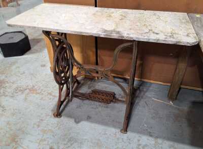 CONSOLE TABLE