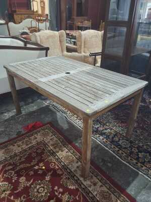 OUTDOOR TABLE