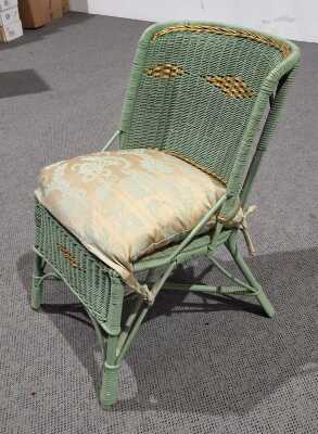 VINTAGE CHAIR