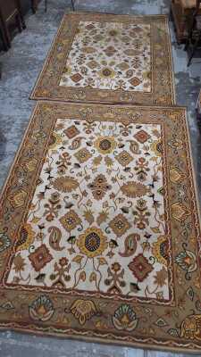 RUGS