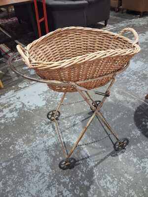 LAUNDRY BASKET