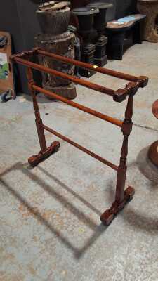 TOWEL RAIL
