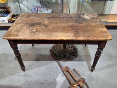 KITCHEN TABLE