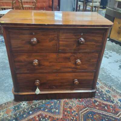 CHEST OF DRAWERS