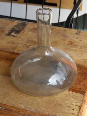 DECANTER