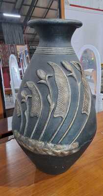 FLOOR VASE