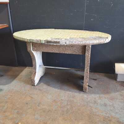 RUSTIC GARDEN TABLE