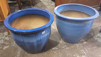 PLANT POTS
