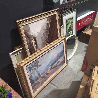 WALL DECOR