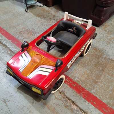PEDAL CAR