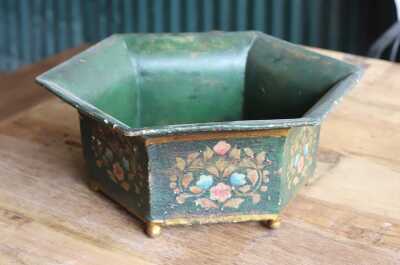 PLANTER