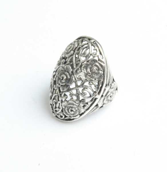 SILVER RING