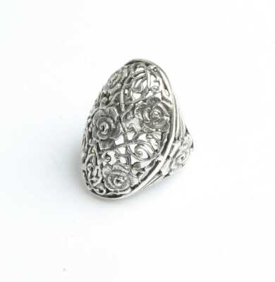 SILVER RING
