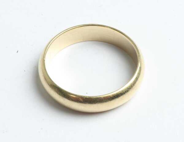 GOLD RING