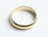 GOLD RING