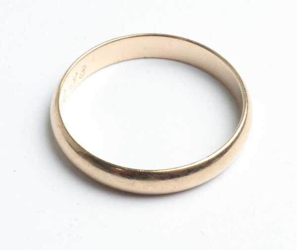 GOLD RING