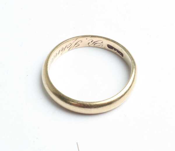 GOLD RING