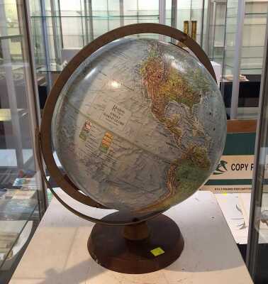 WORLD GLOBE