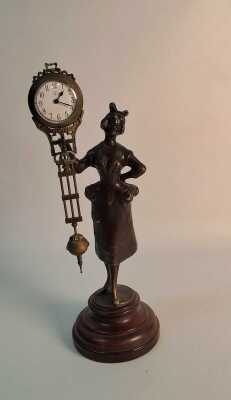 MYSTERY CLOCK