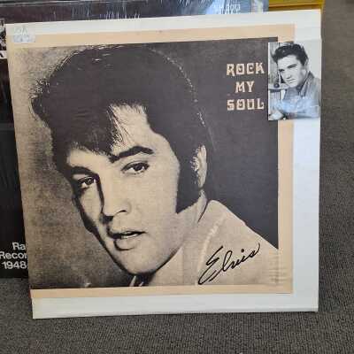ELVIS PRESLEY VINYL RECORD