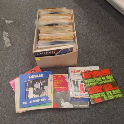 VINYL RECORDS