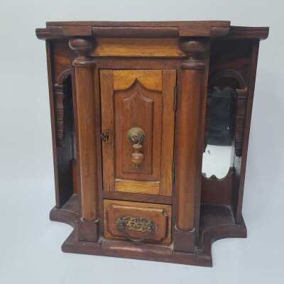 SMOKERS CABINET