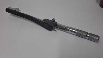 TORQUE WRENCH