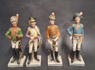 SOLDIER STATUES