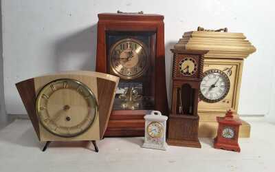 ASSORTED CLOCKS