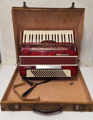 PIANO ACCORDION