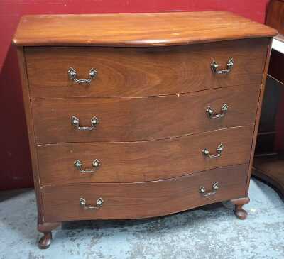 CHEST OF DRAWERS