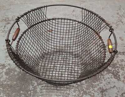 WOOD BASKET