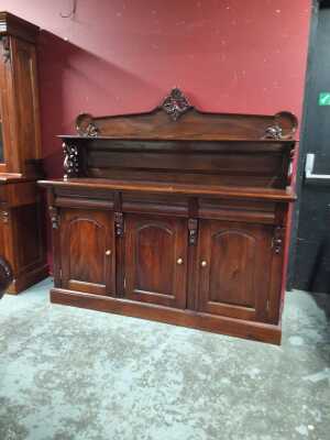 SIDEBOARD