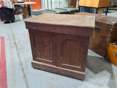 OAK CABINET