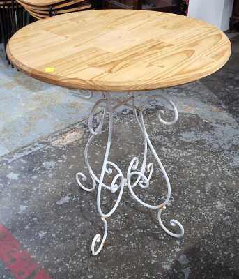 PATIO TABLE